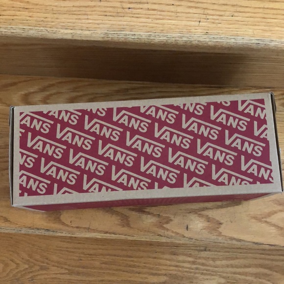 📦Two for $10📦 Vans shoe box - Picture 3 of 3